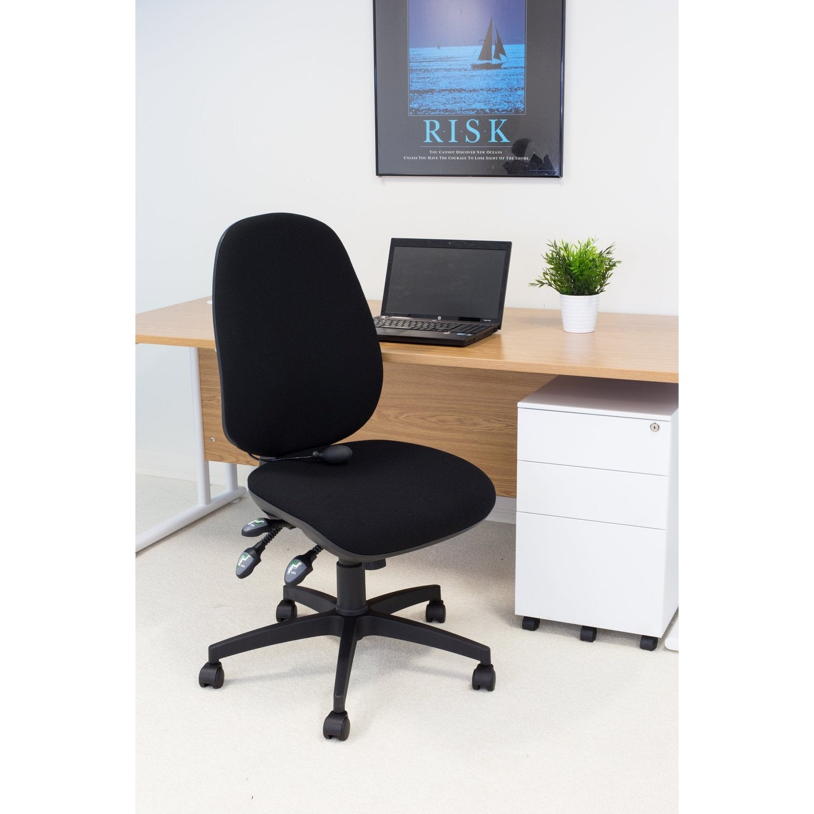 Maxi Ergonomic Chair With Lumbar Pump