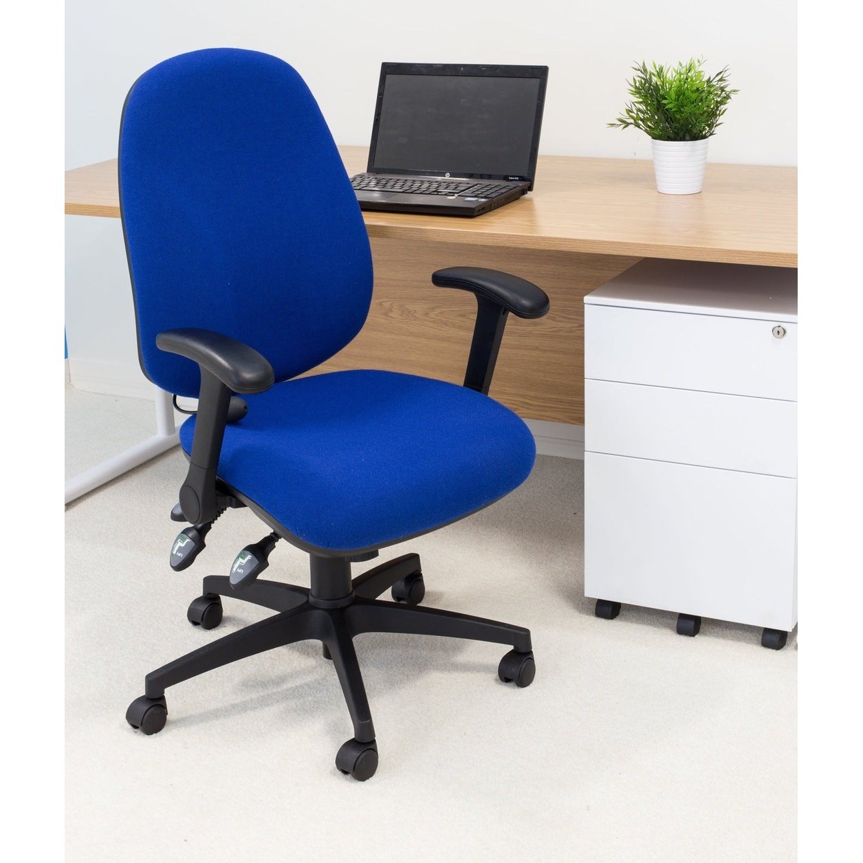 Maxi Ergonomic Chair With Lumbar Pump