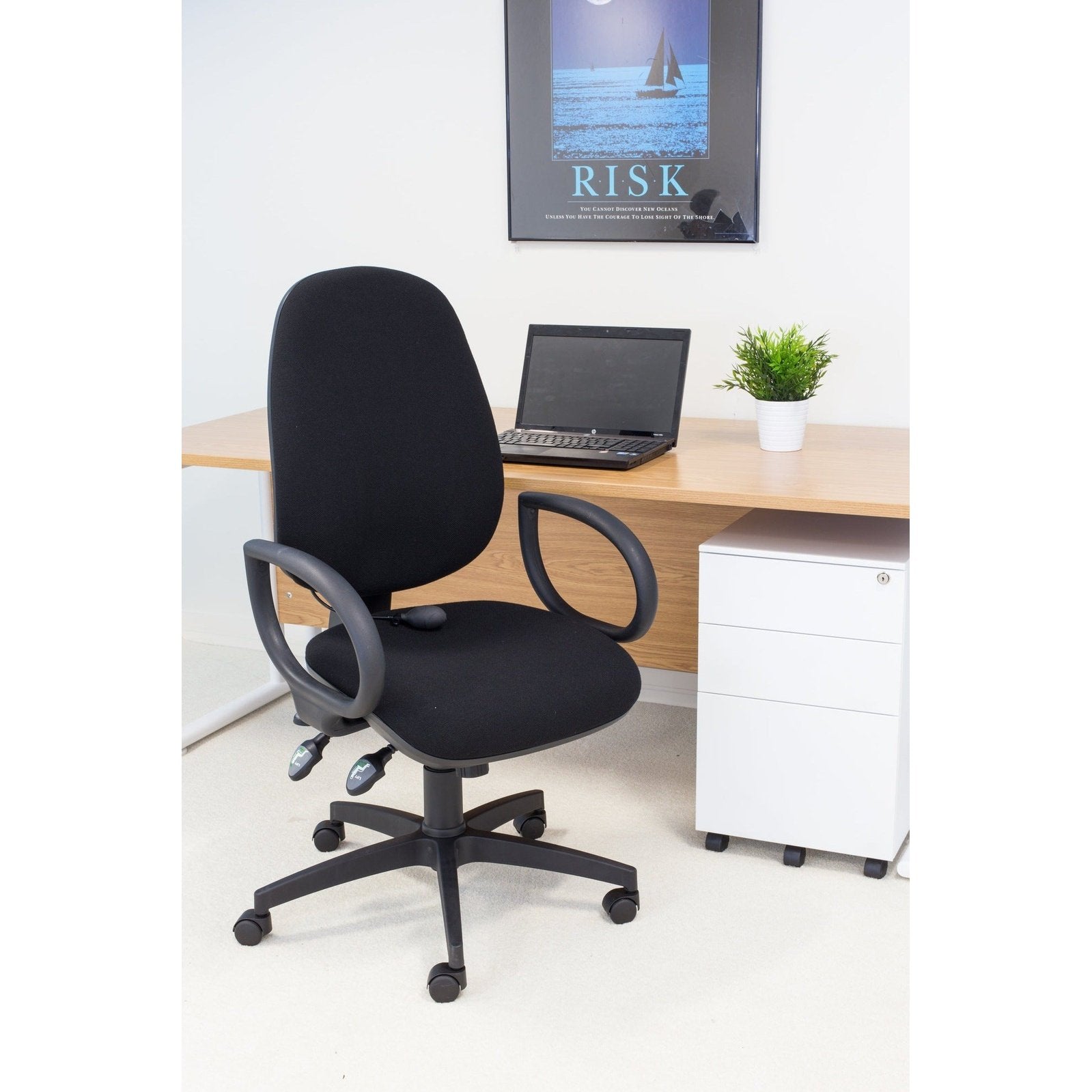 Maxi Ergonomic Chair With Lumbar Pump