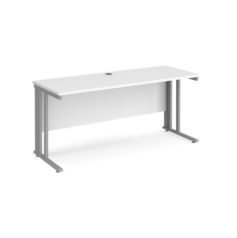 Maestro 25 cable managed leg straight desk 600 deep - Office Products Online